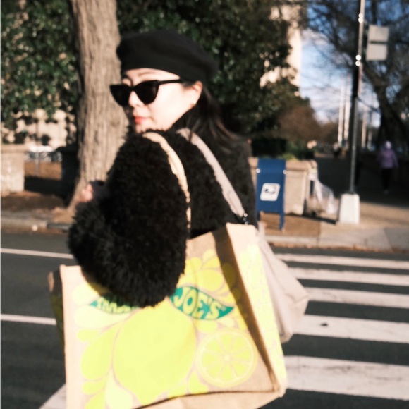 Meet your Posher, Missunyh - Picture 1 of 1